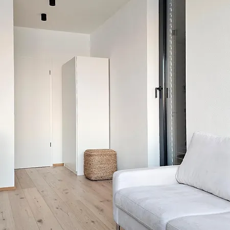 Appartement Tagesbuero Mit Uebernachtungsmoeglichkeit Am See *